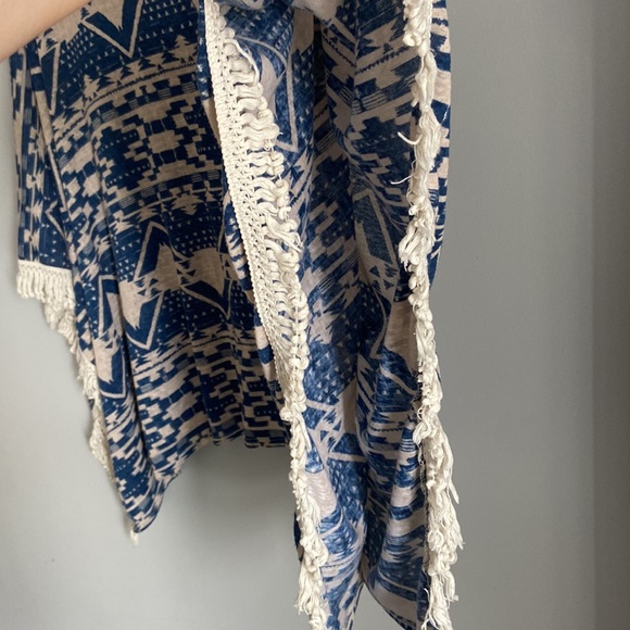 Honey Punch Poncho - Picture 3 of 4